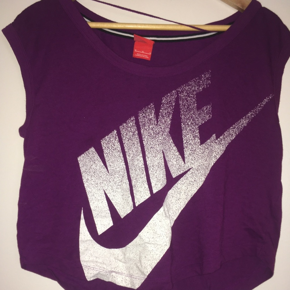 Nike Crop Top